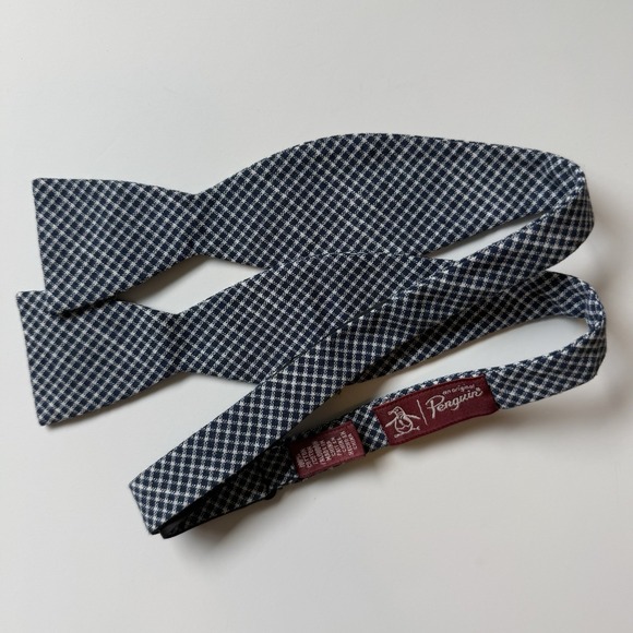 NEW ORIGINAL PENGUIN MEN'S BOW TIE Gray & Navy Blue Houndstooth Cotton Self-tie - Picture 1 of 3